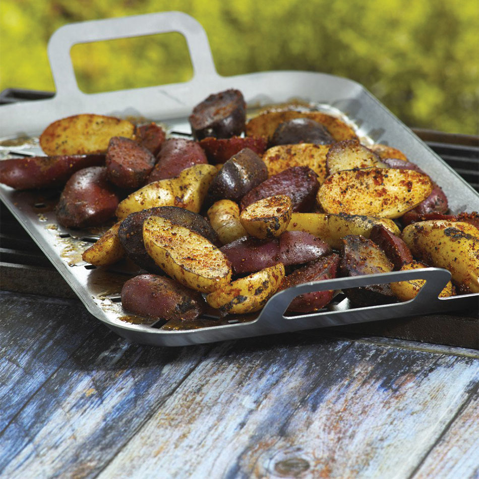 Flame-Licked Fingerling Potatoes with Spud Rub